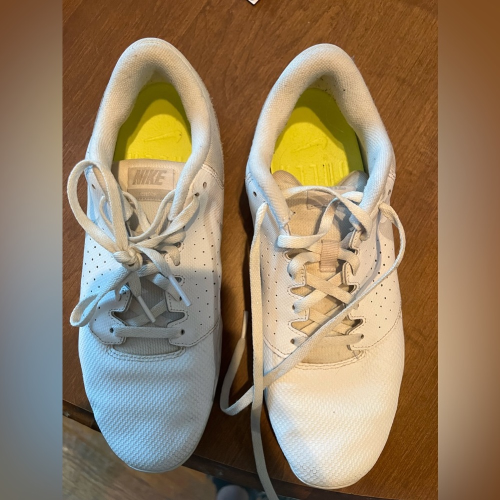Nike Women’s Shoes Size 9.5